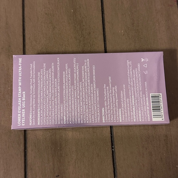 Unicos 2-in-1 Eyelash and Eyeliner Stamp - Picture 3 of 5